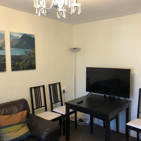 Lovely One-Bed Apartment To Rent In Londres Exterior foto